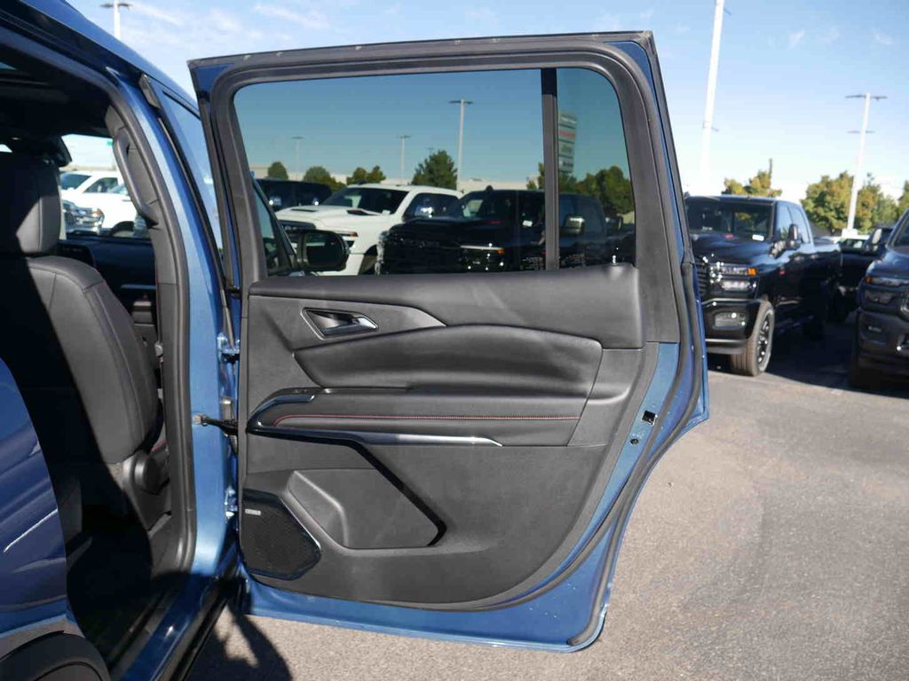 2024 Chevrolet Traverse Z71 photo 21