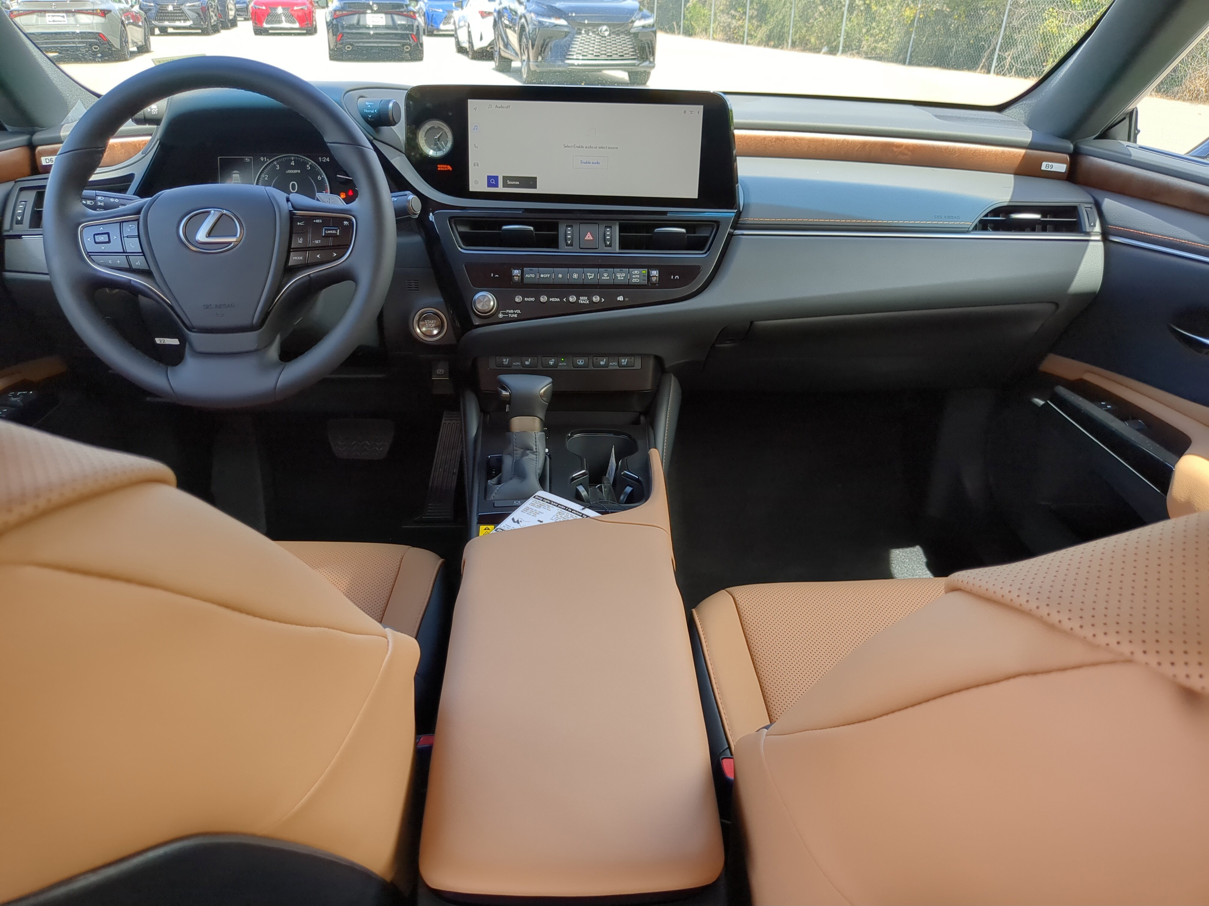 2025 Lexus ES 350 photo 12