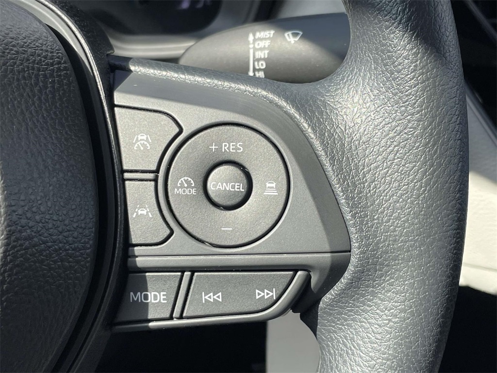 2026 Toyota Corolla LE photo 18