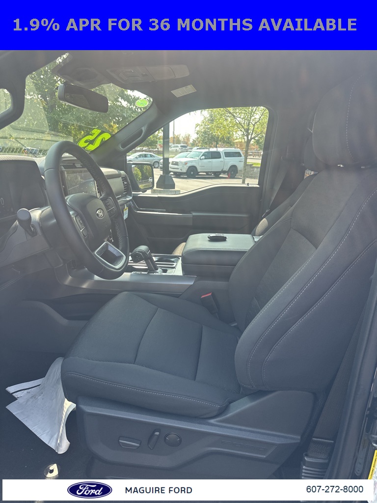 2025 Ford F-150 XLT photo 9