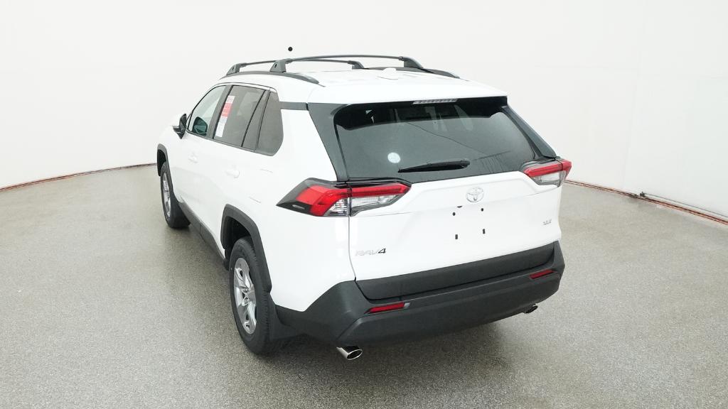 2025 Toyota RAV4 XLE photo 16