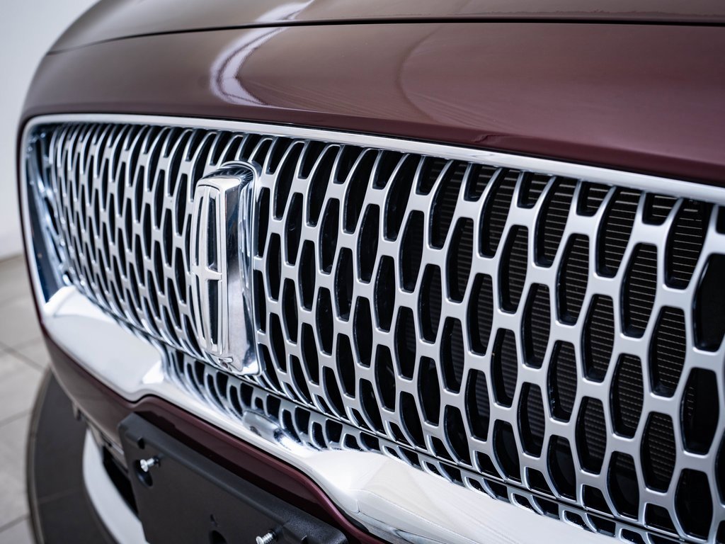 2022 Lincoln Nautilus Black Label photo 3