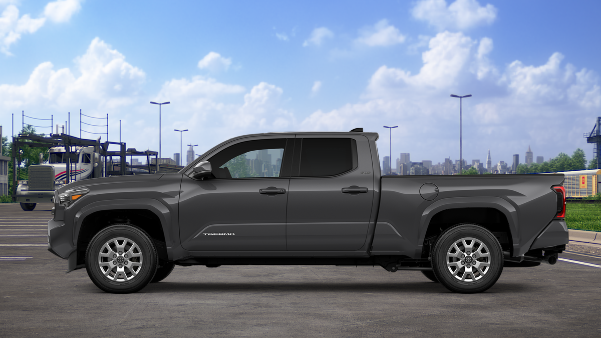 2025 Toyota Tacoma SR5 4x4 Double Cab photo 4