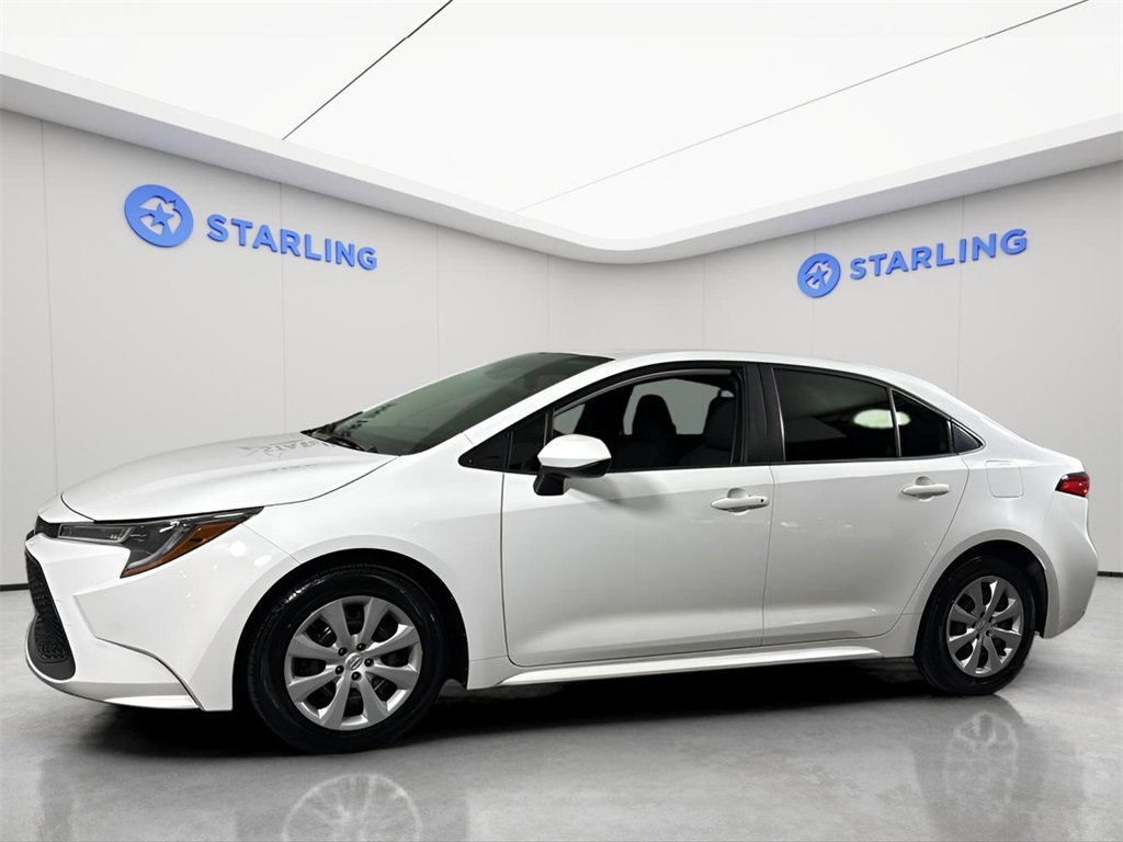 Used 2021 Toyota Corolla LE with VIN JTDEPMAE9MJ127218 for sale in Stuart, FL