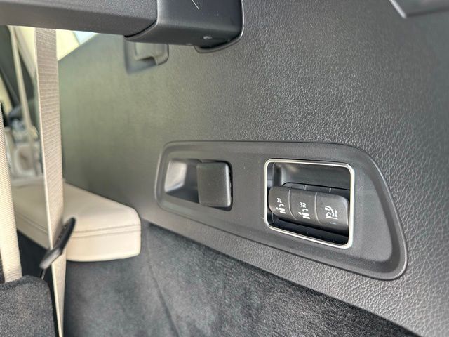 2026 Mercedes Benz GLS 450 4MATIC photo 42