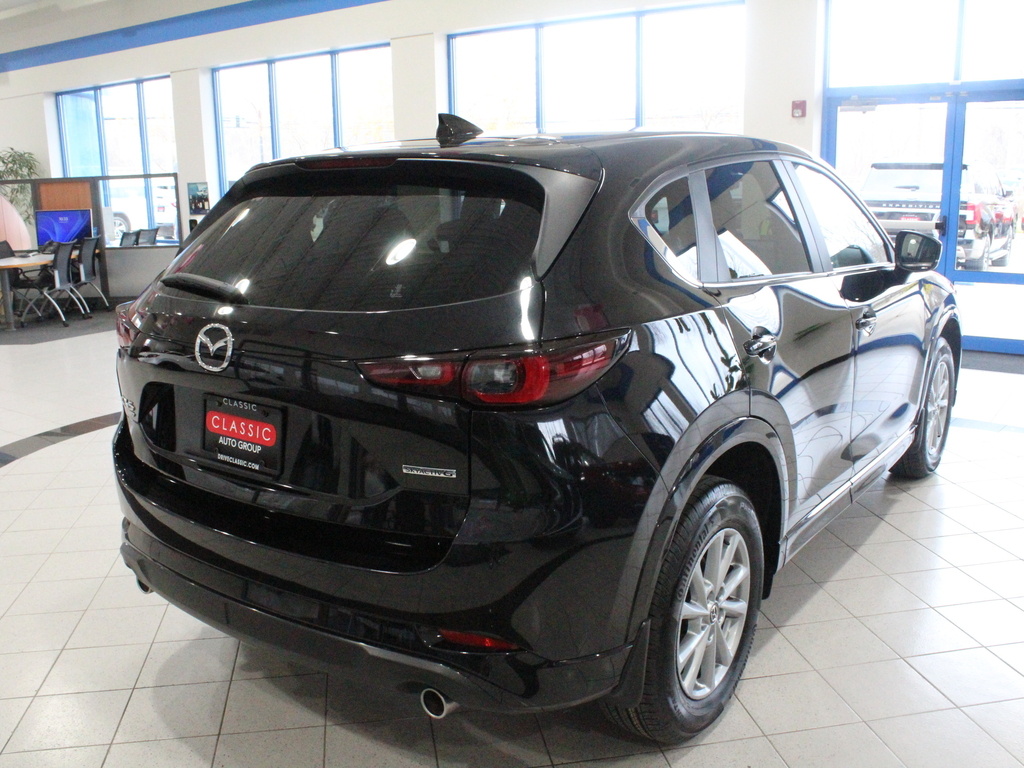 2024 Mazda CX-5 2.5 S Preferred photo 4