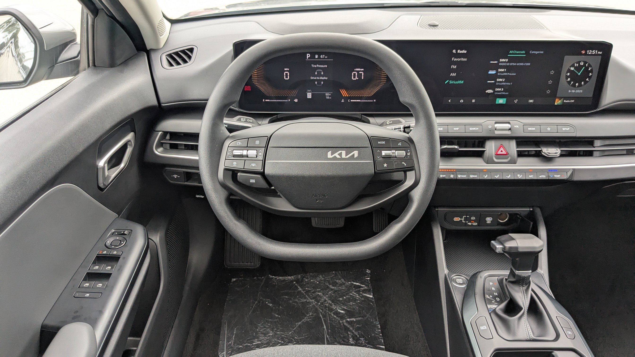 2025 Kia K4 LXS photo 16
