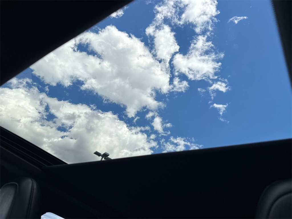 2021 Jeep Cherokee Latitude Lux photo 3