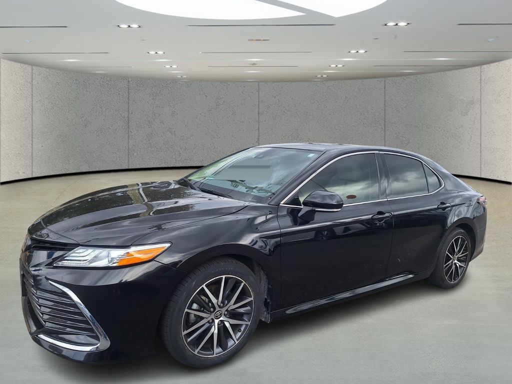 2024 Toyota Camry XLE's photo