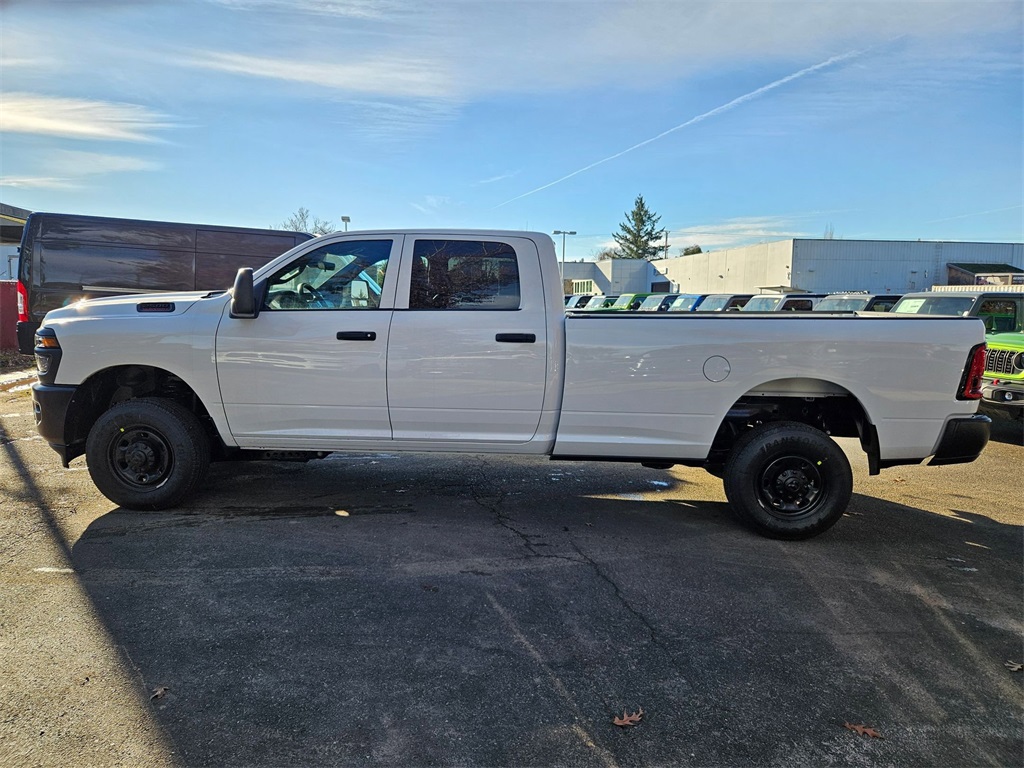 2026 Ram 2500 Tradesman photo 4