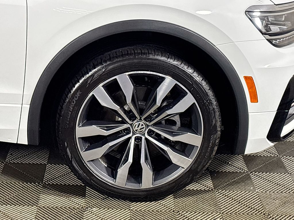 2021 Volkswagen Tiguan SEL Premium R-Line photo 20