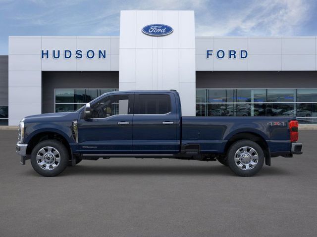 2025 Ford F-350 King Ranch photo 3