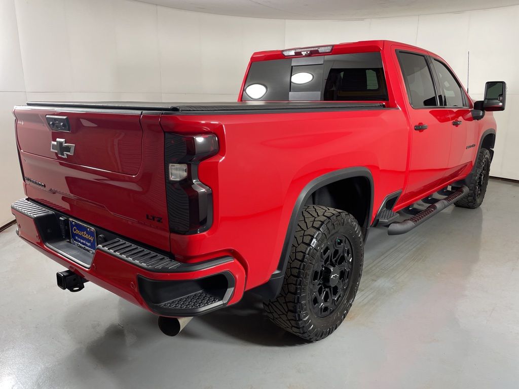 2022 Chevrolet Silverado 2500HD LTZ photo 9