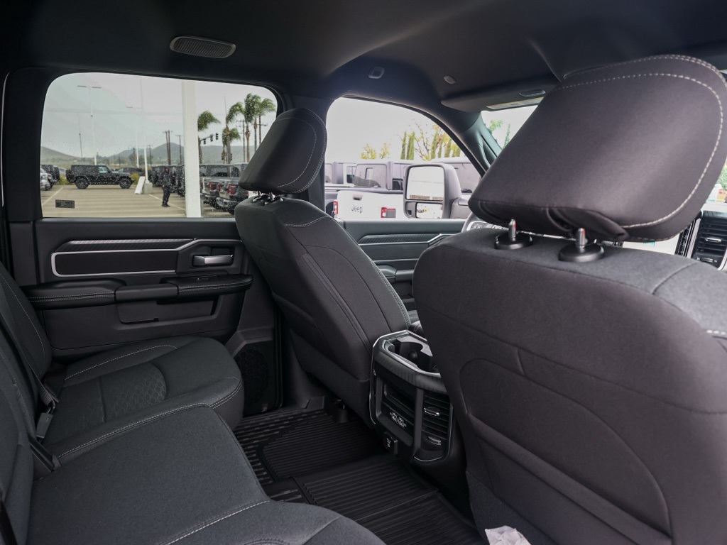 New 2026 Bright White Clear-Coat Exterior Paint RAM Big Horn Night Edition image 15