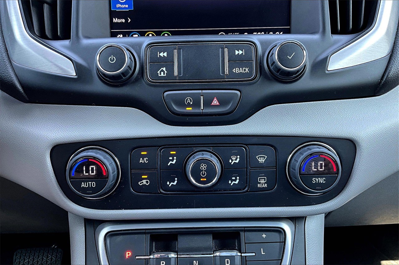2024 Gmc Terrain SLT photo 23