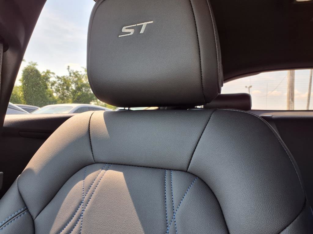 2025 Buick Envista ST photo 14