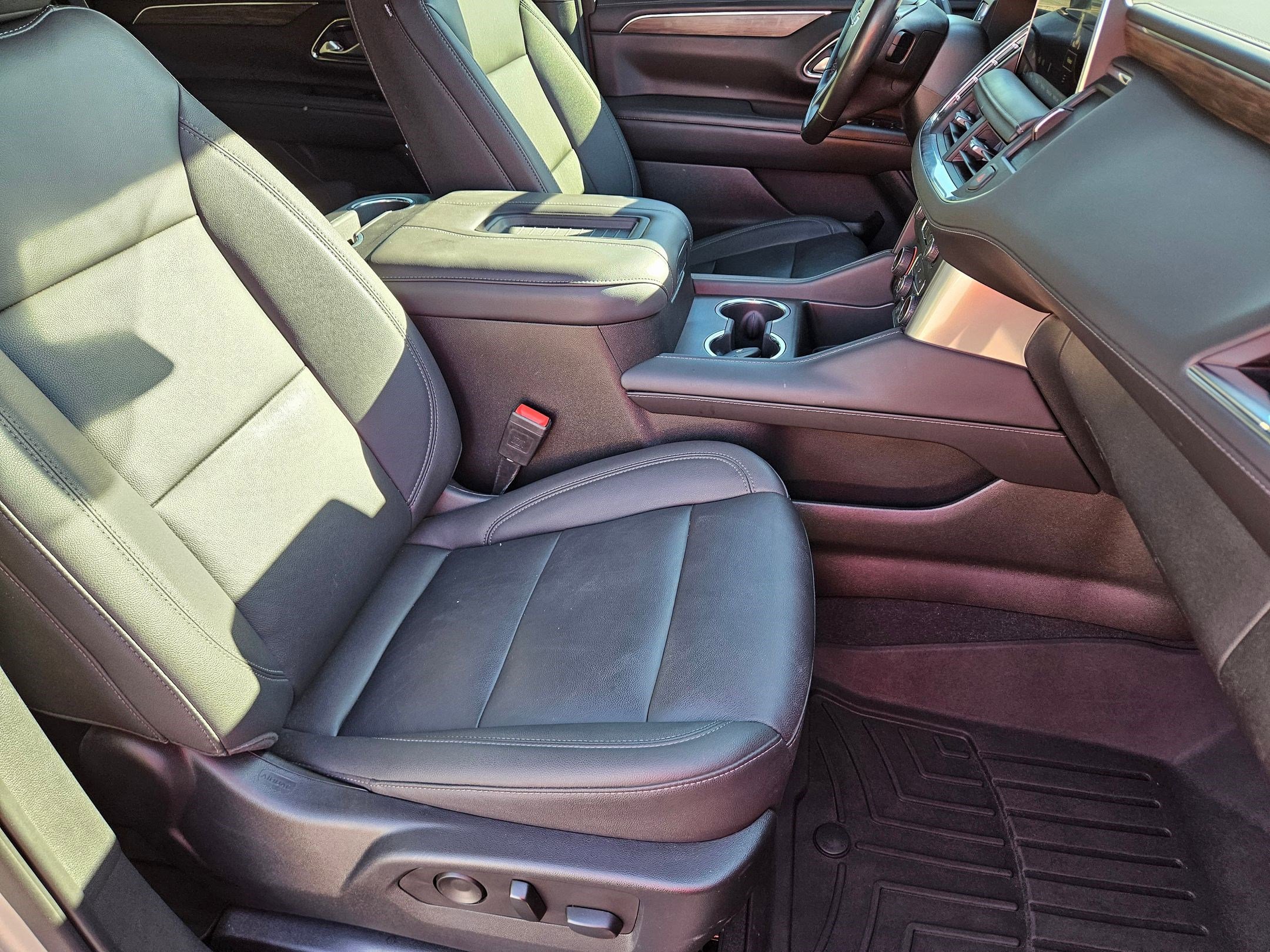 2022 Chevrolet Tahoe Z71 photo 17