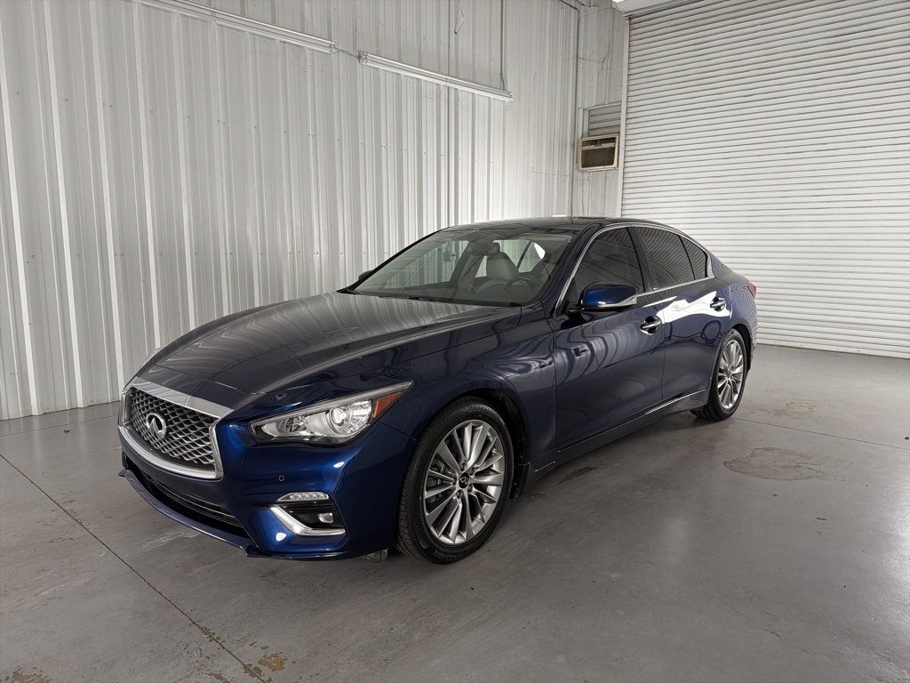 2022 Infiniti Q50 LUXE photo 3