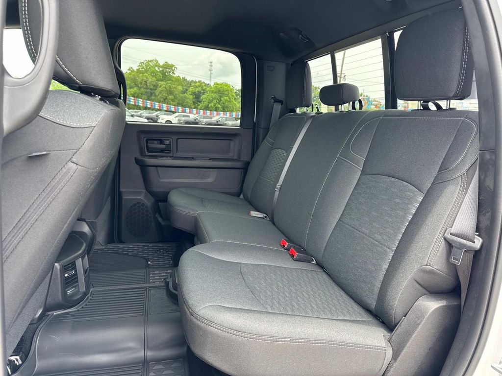 2025 Ram 2500 Tradesman photo 27
