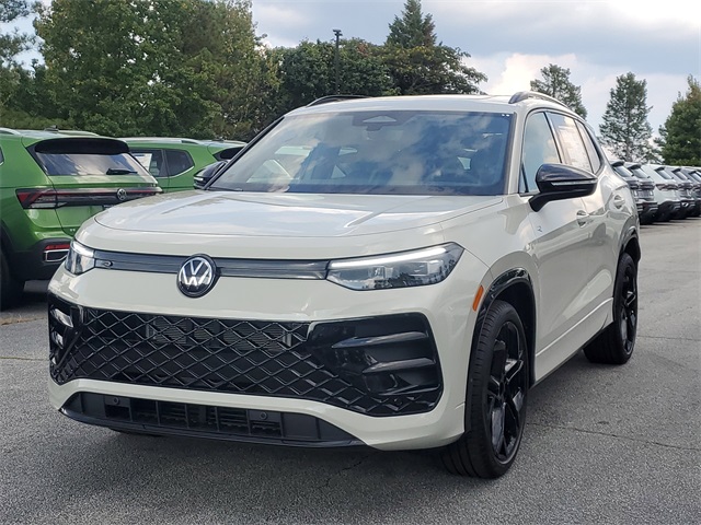 2025 Volkswagen Tiguan SE R-Line Black photo 9