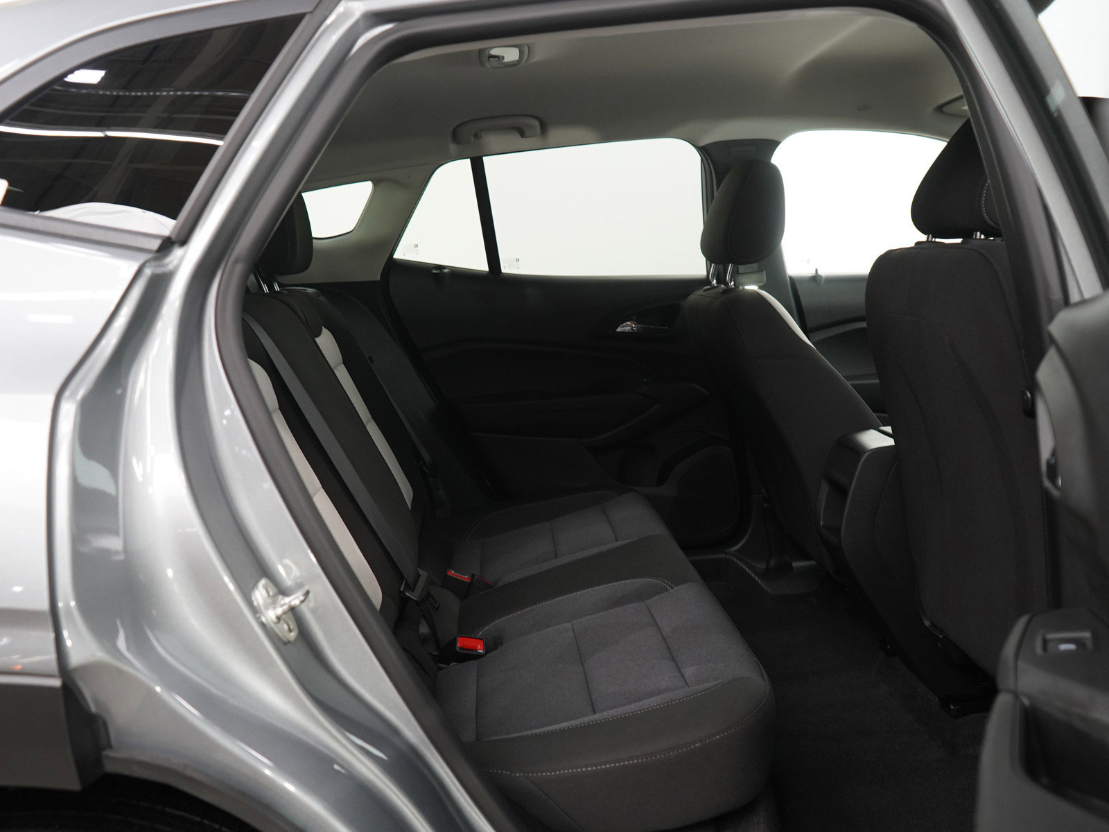 2024 Chevrolet Trax LS photo 11