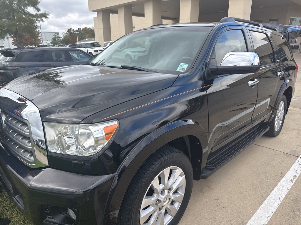 2016 Toyota Sequoia Platinum's photo