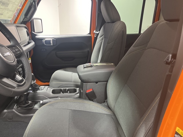 2025 Jeep Wrangler Sport S photo 4