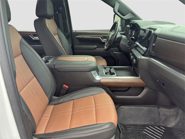 2024 Chevrolet Silverado High Country photo 15