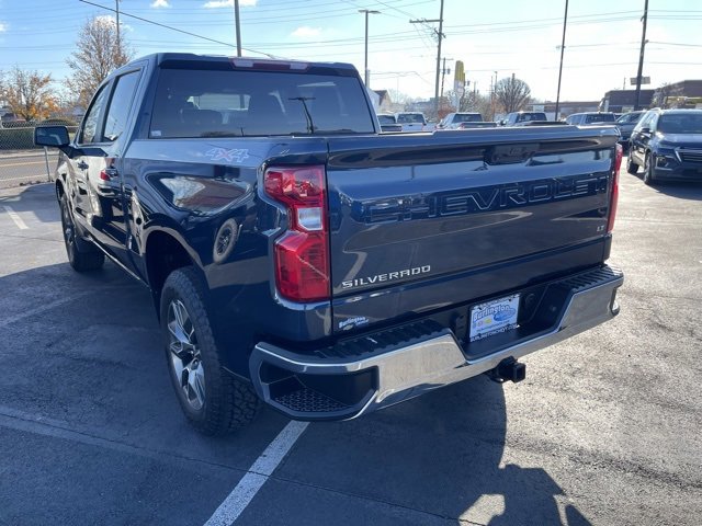 2022 Chevrolet Silverado 1500 LT photo 4