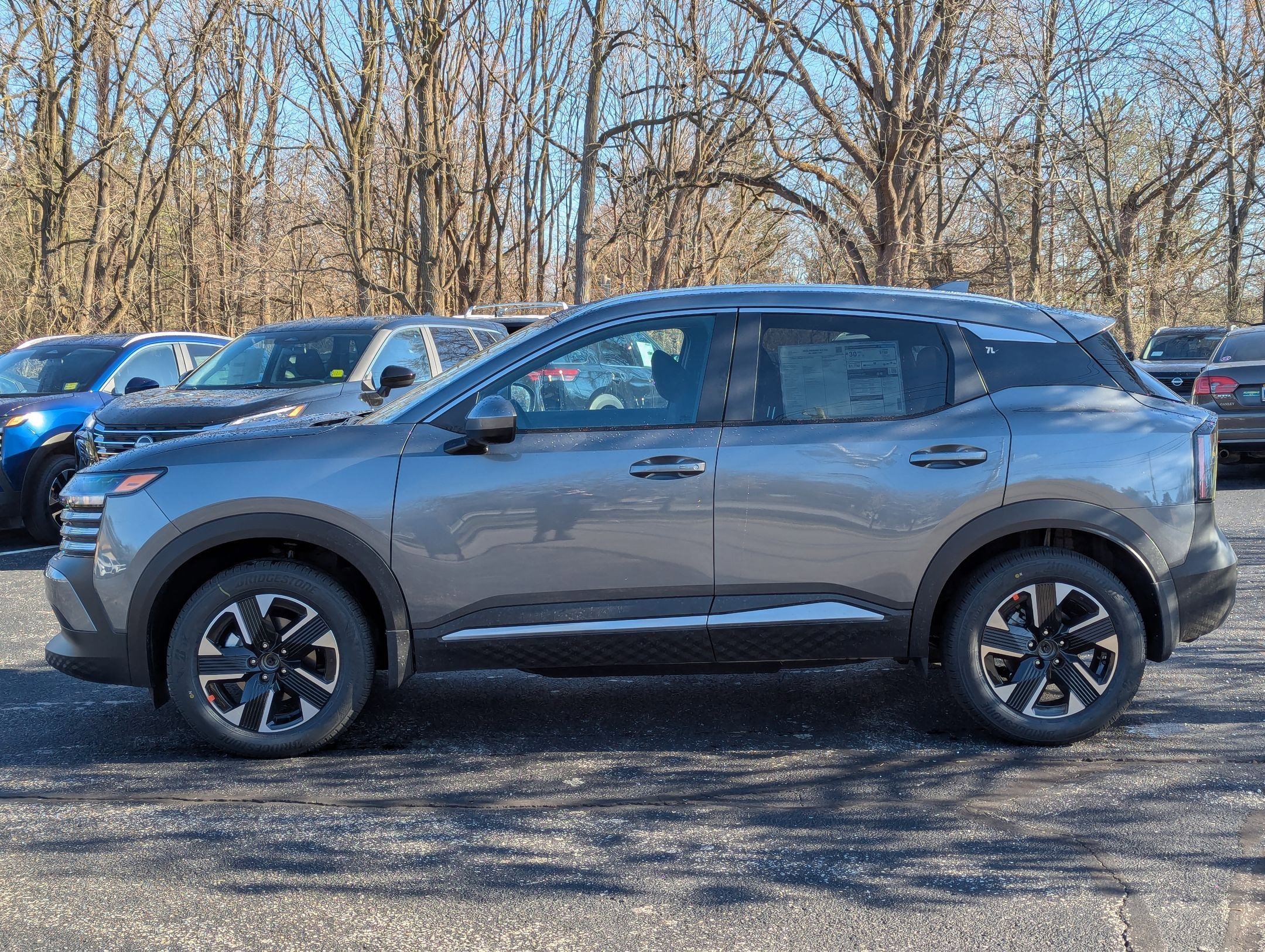2025 Nissan Kicks SV photo 10