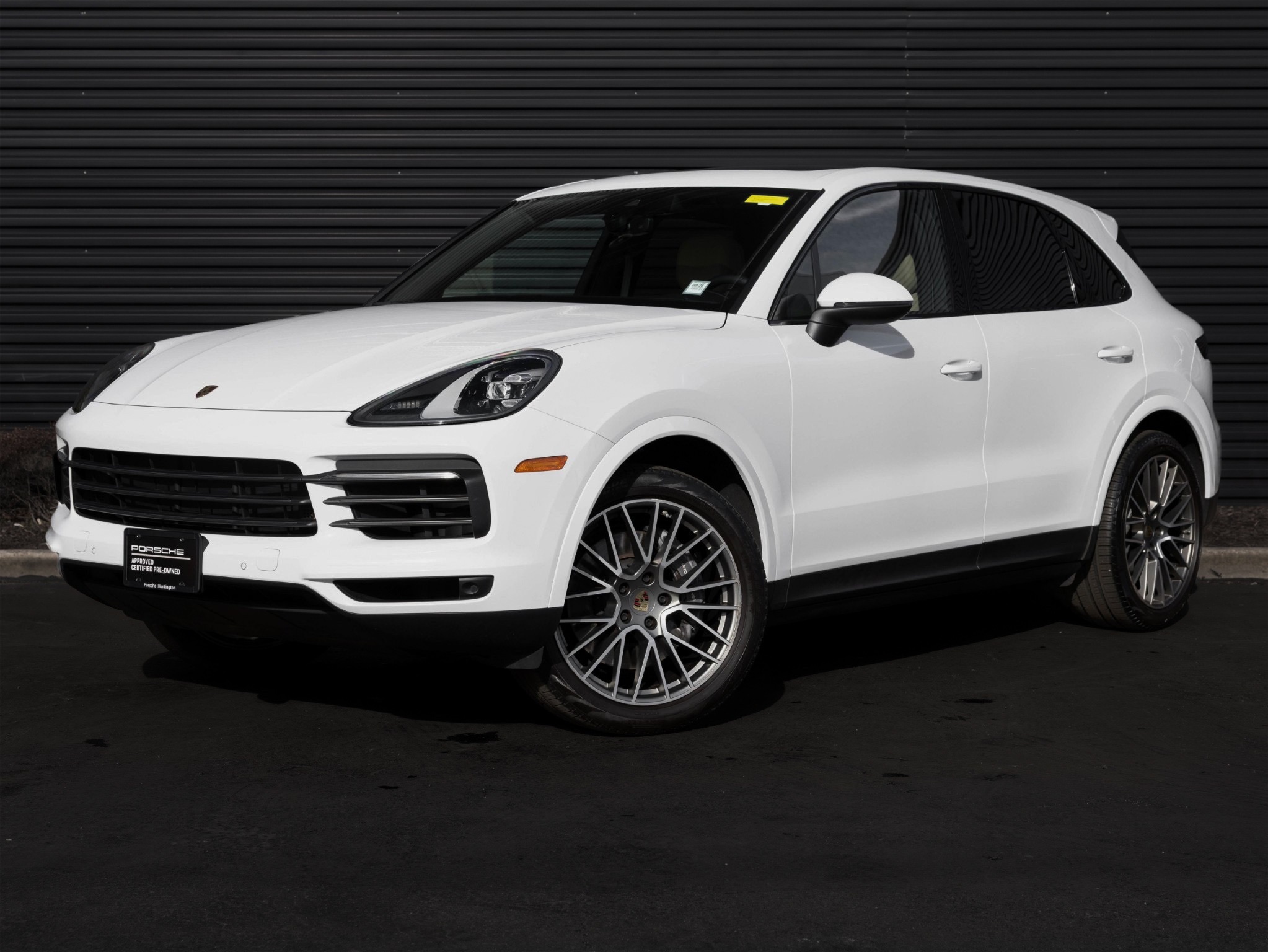 2023 Porsche Cayenne Base