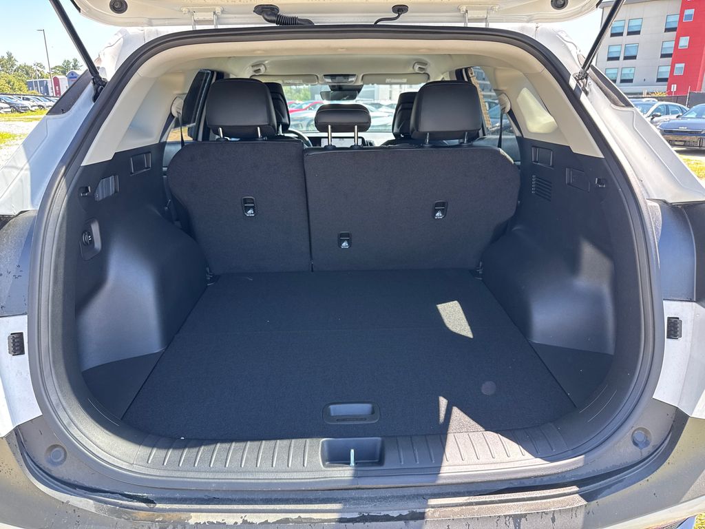 2025 Kia Sportage EX photo 17