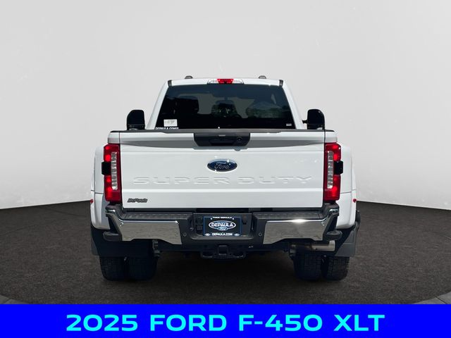 2025 Ford F-450 photo 4