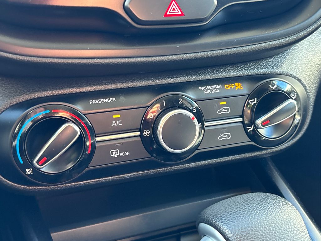 2022 Kia Soul LX photo 19