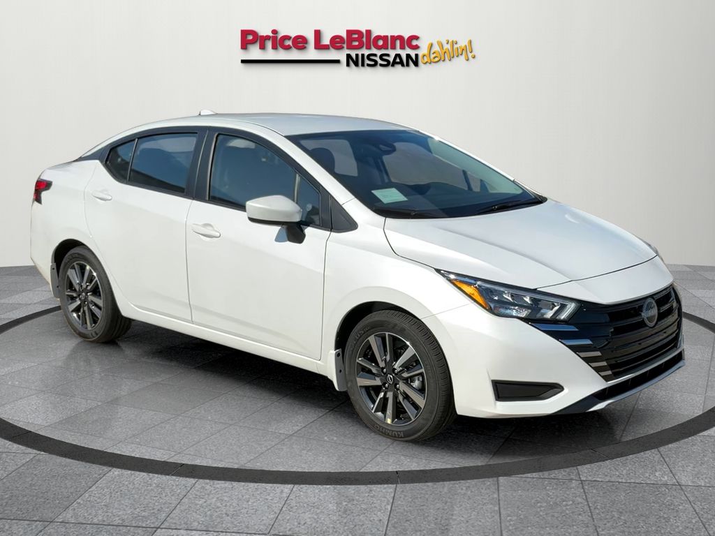 2025 Nissan Versa 1.6 SV photo 14