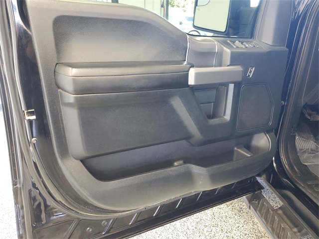 2016 Ford F-150 XLT photo 4