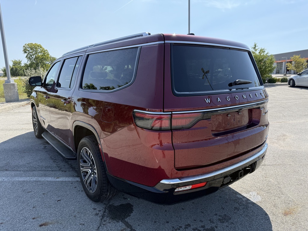 2024 Jeep Wagoneer L Series II photo 6