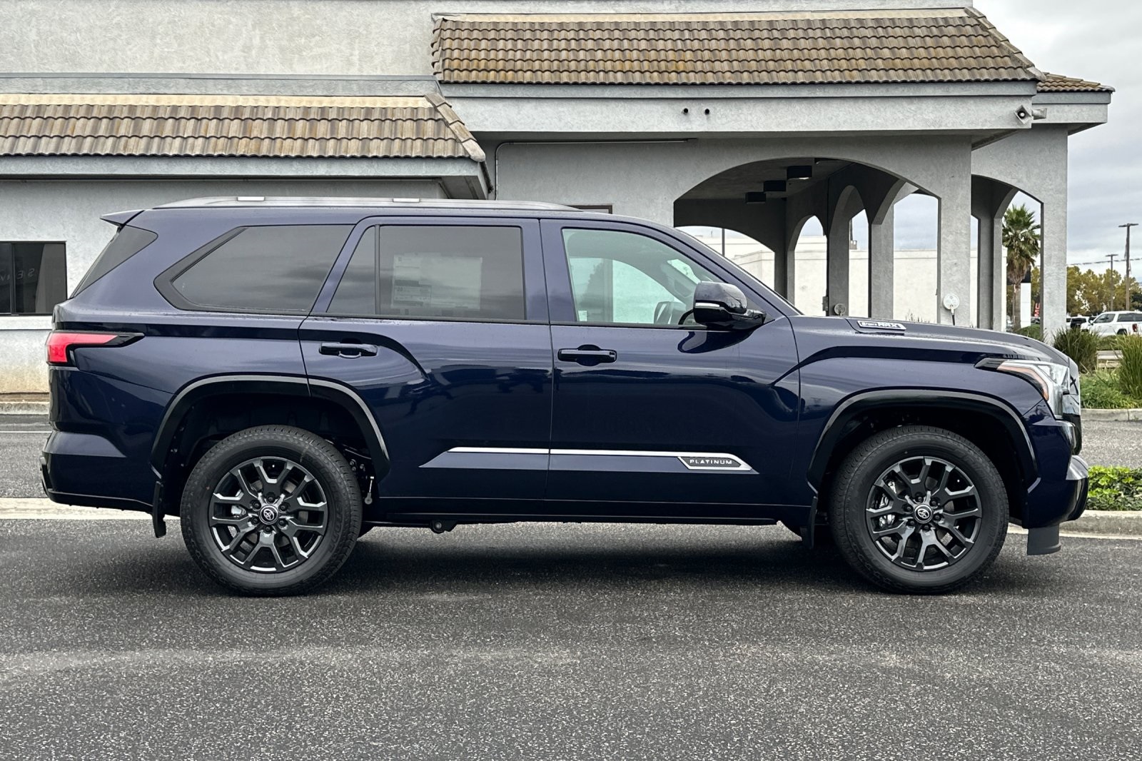 2026 Toyota Sequoia Platinum photo 3