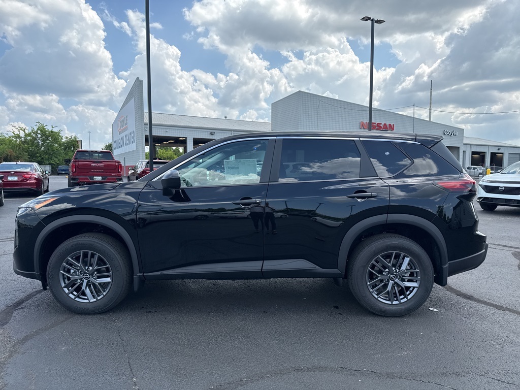 2026 Nissan Rogue S photo 4
