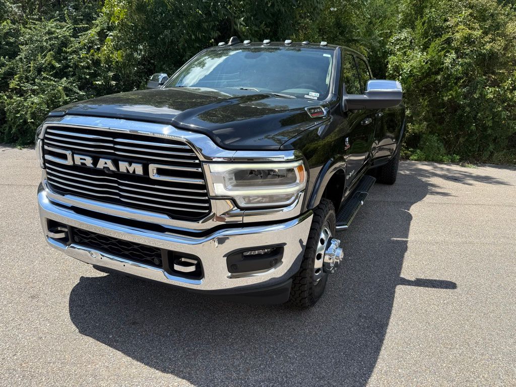 2022 Ram 3500 Laramie photo 3