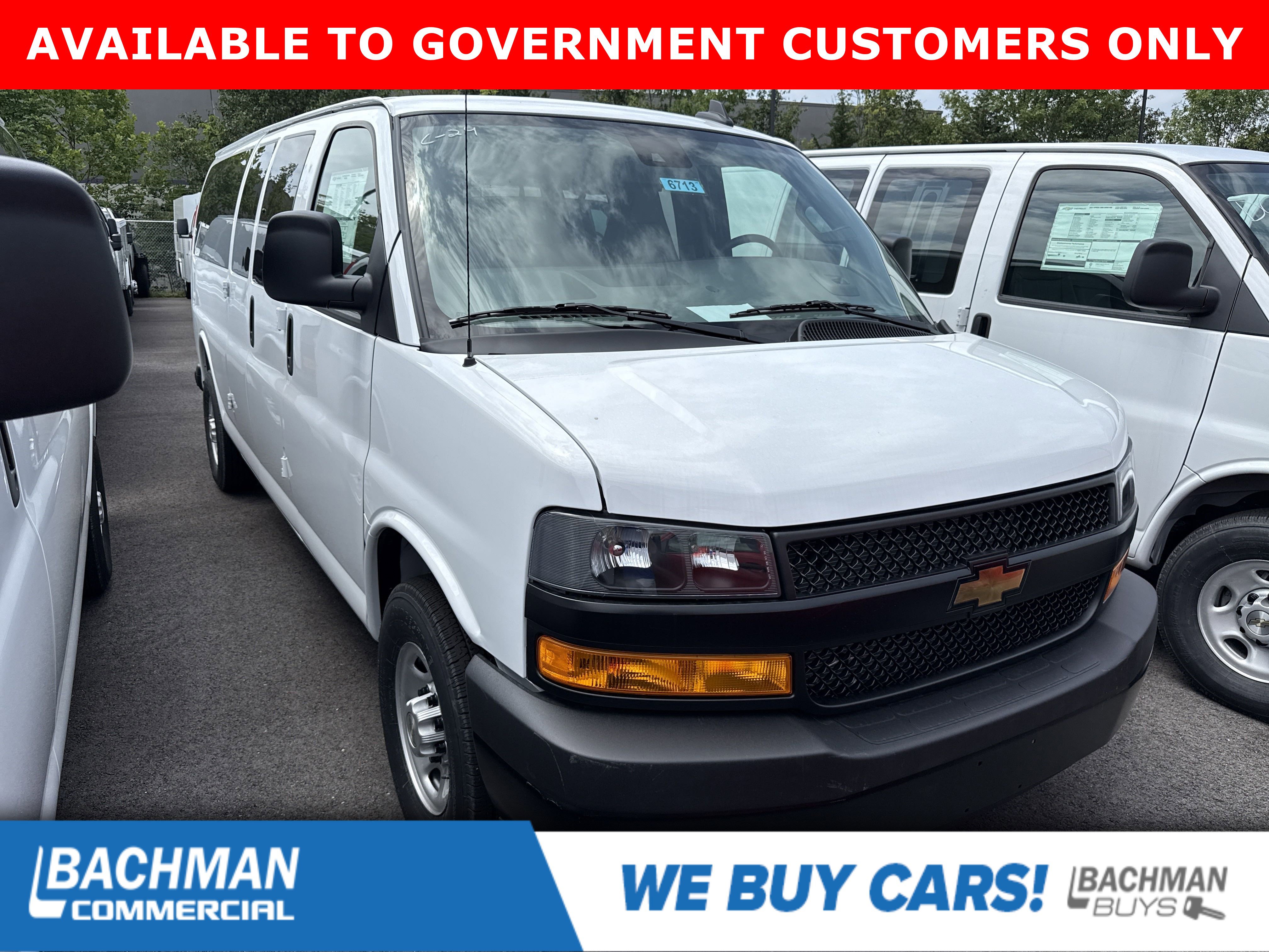 2025 Chevrolet Express Passenger LS's photo