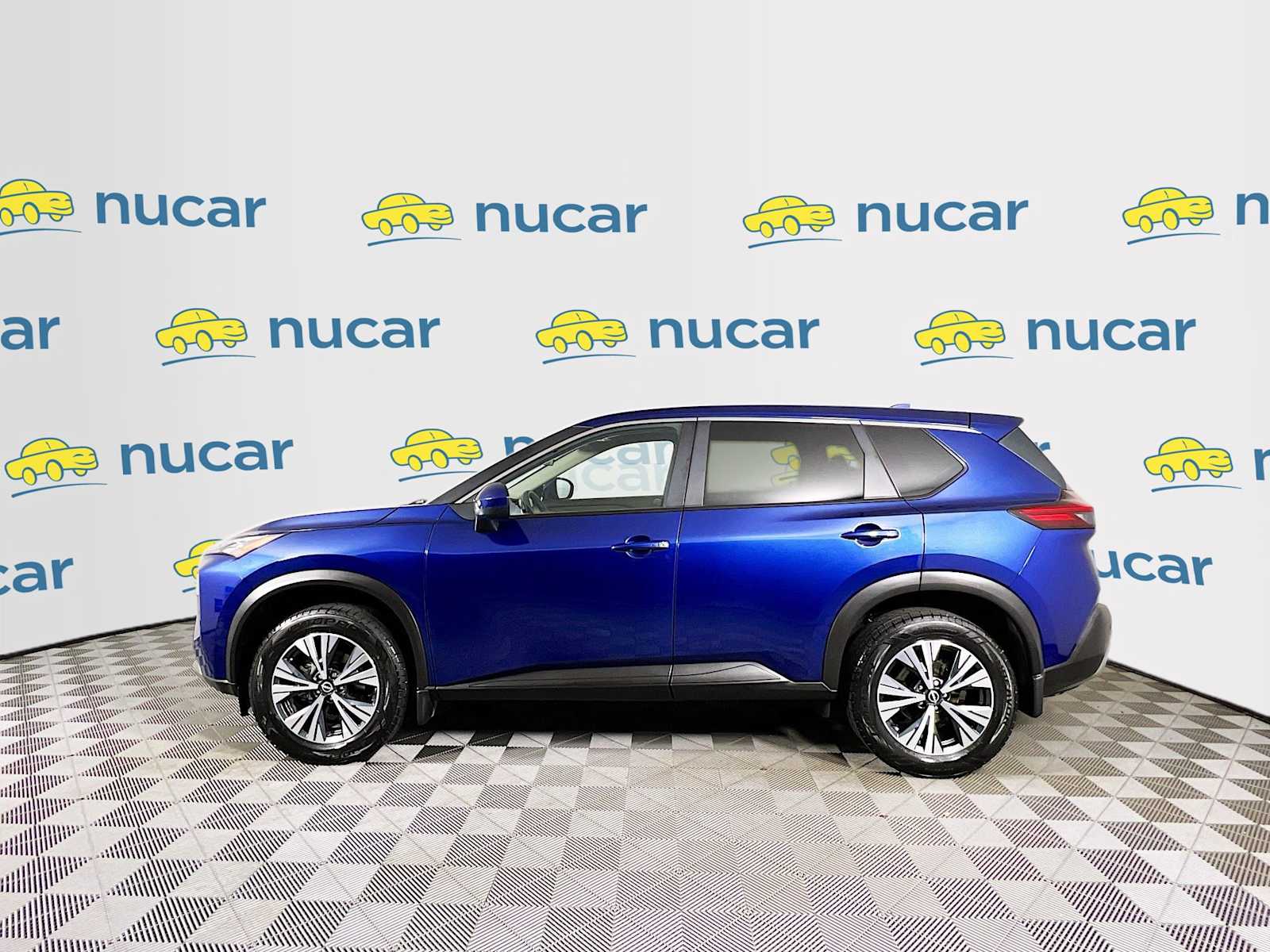 2023 Nissan Rogue SV photo 4