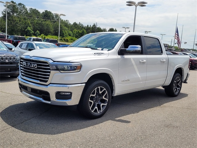 2025 Ram 1500 Laramie photo 3