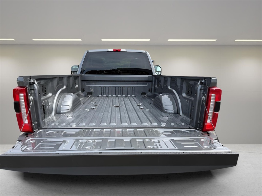 2026 Ford F-350 XLT photo 13