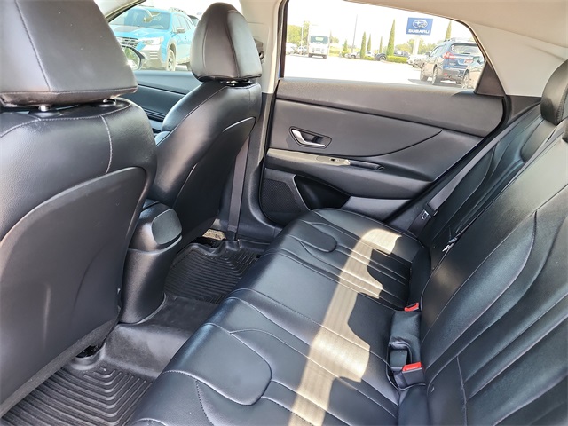 2022 Hyundai Elantra SEL Convenience photo 12