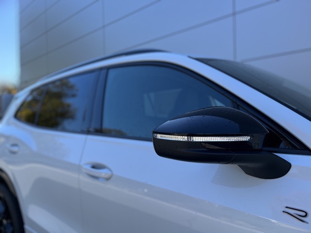 2026 Volkswagen Tiguan SE R-Line Black photo 4