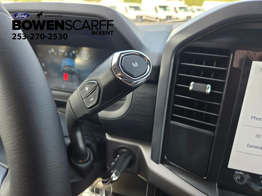 New 2025 Agate Black Metallic Ford XLT image 22