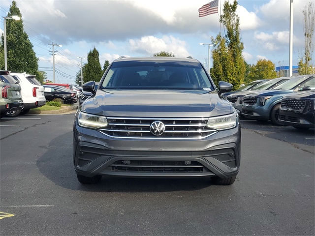 2023 Volkswagen Tiguan SE photo 2
