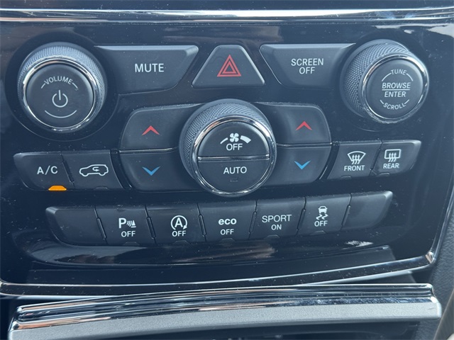 2020 Jeep Grand Cherokee Laredo photo 33