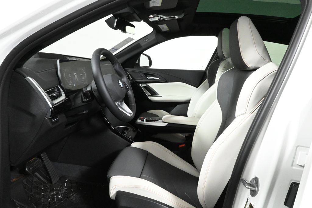 2025 Bmw X2 xDrive28i photo 3